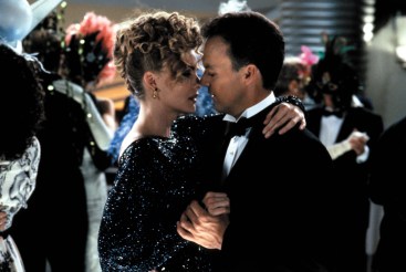 batman-returns-michelle-pfeiffer-as-selina-kyle-and-michael-keaton-as-bruce-wayne